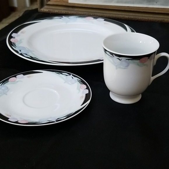 🍽EXEL CARAVEL CHINA, 5-PC SETTING - Picture 8 of 9